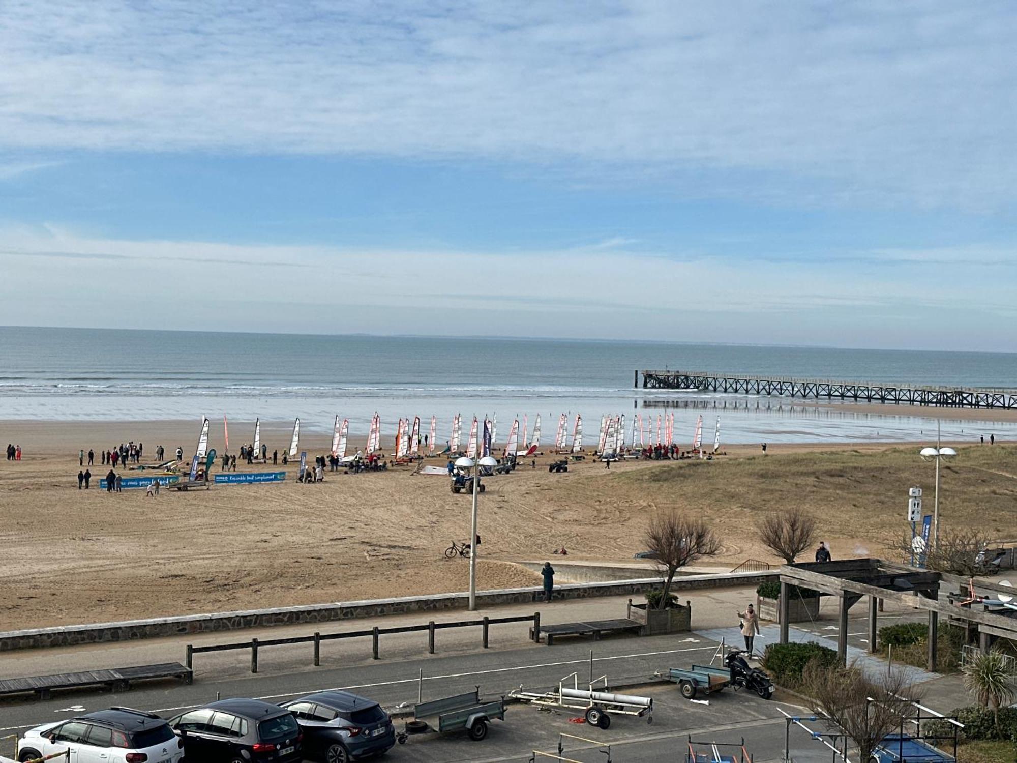 Bord De Mer Vue Panoramique Avec Parking Prive サン・ジャン·ド・モン エクステリア 写真